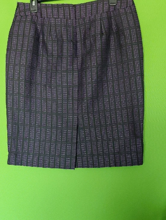 Ann Taylor Purple Plaid Pencil Skirt, Sz.8 - Picture 2 of 4